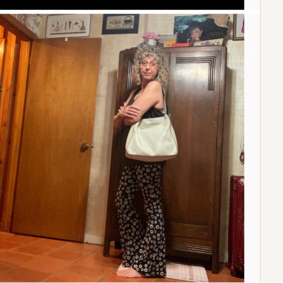 Prada Rare Shoulder Bag with hook & Loop closure - Picture 13 of 16